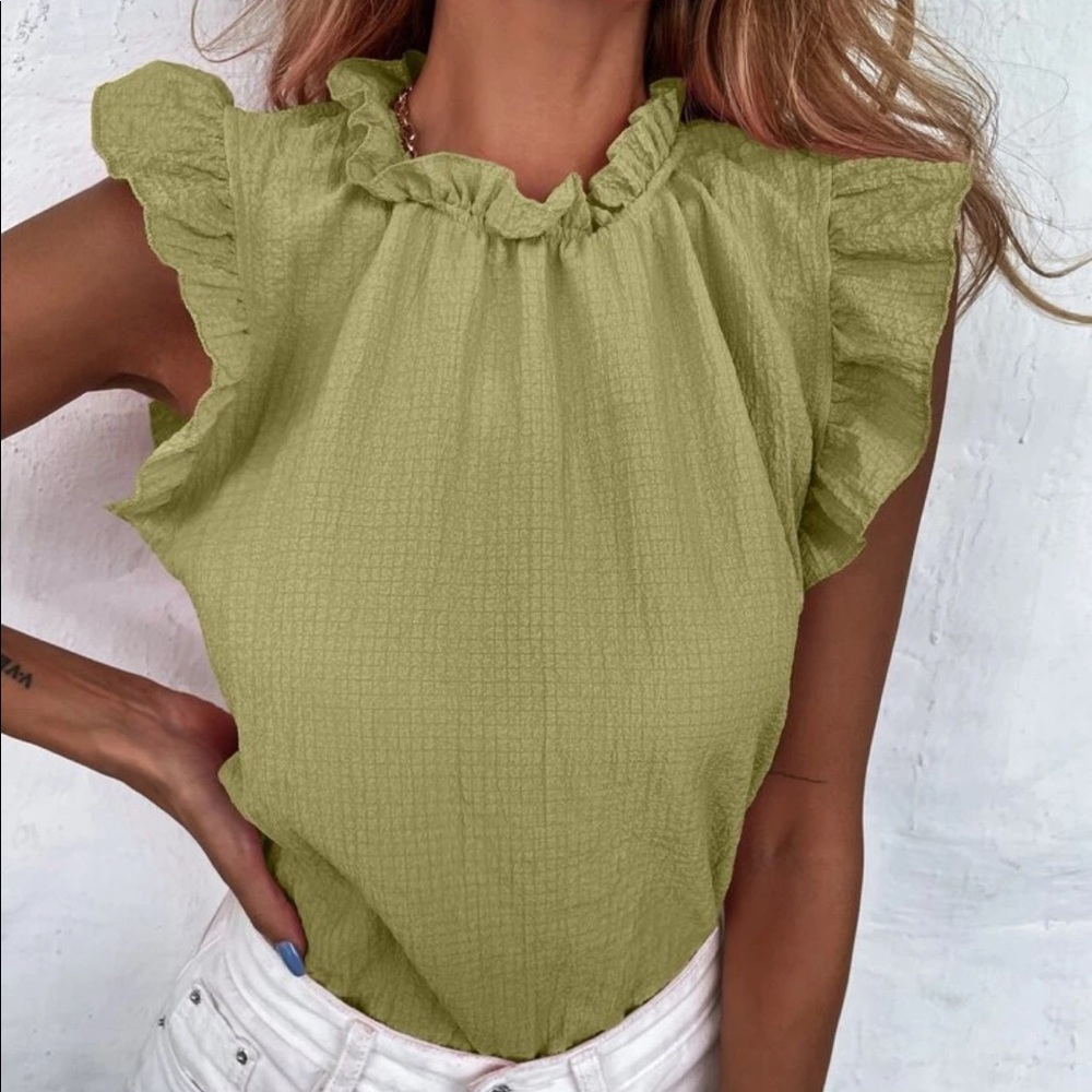 💚NWOT SHEIN Butterfly Sleeve Top